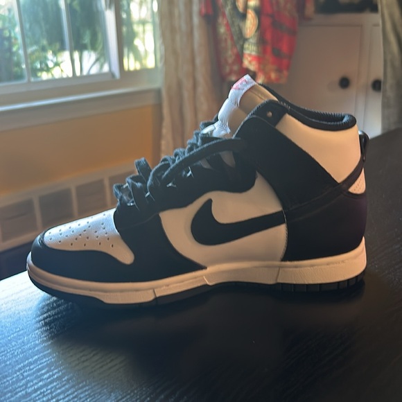 Women’s Nike Dunk High Retro Panda Black White Size 7.5 Basketball Shoe - Picture 4 of 14